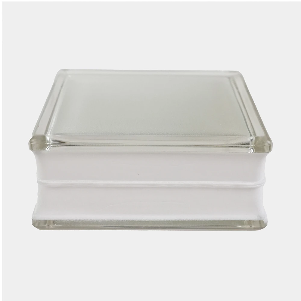 LVI002JG 001 UN DSC01327 GRIS